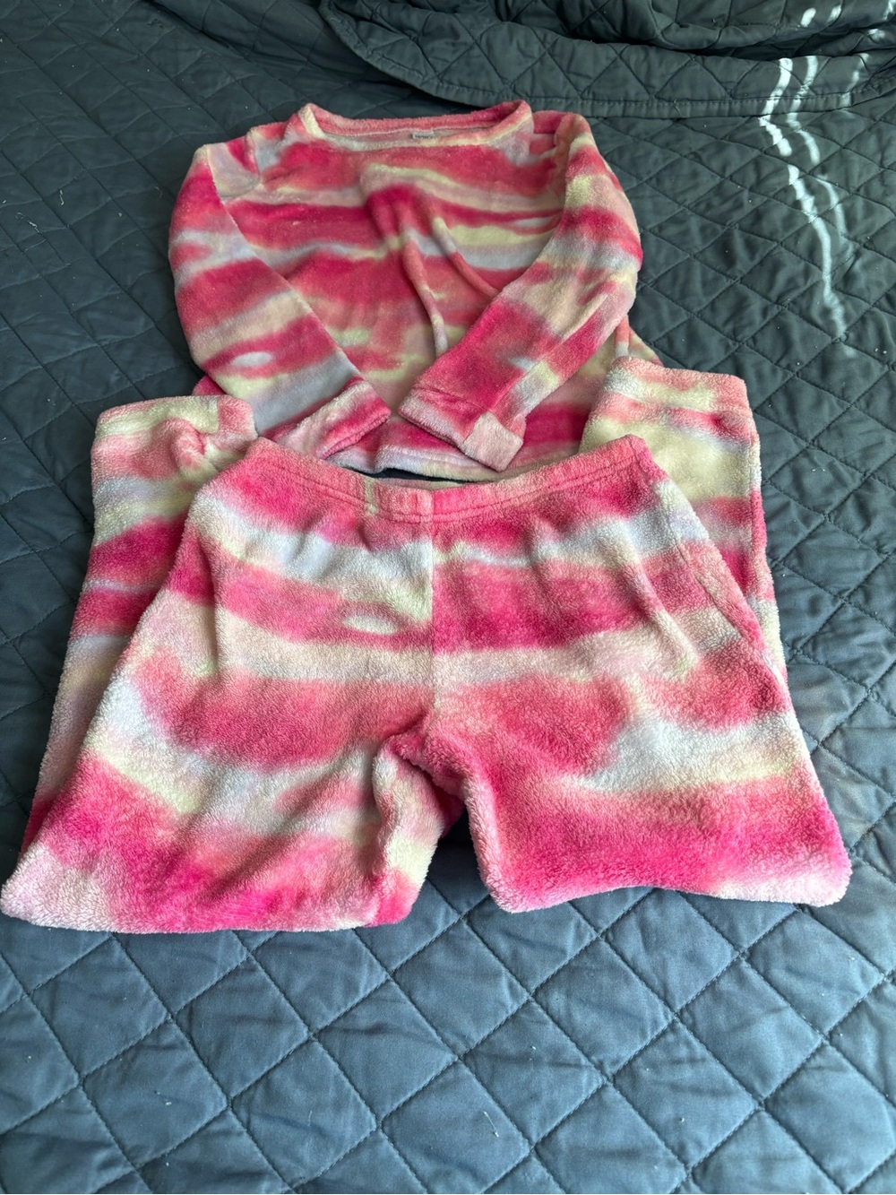 Carter’s Girls’ Fleece Pink Tie-Dye Long Sleeve Matching PJ Set